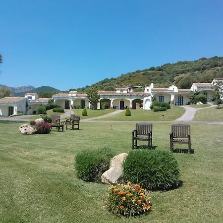Country house Tenuta Le Terre 1927 San Teodoro (Sardinia)